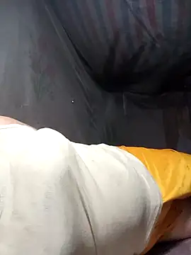 Snapshot of riso-00 chatting on April 2026 10:58:02 PM riso-00 online show from April 2026 10:58:02 PM