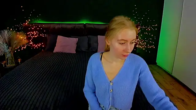 Alina Blonde online show from September 2025 05:41:02 AM