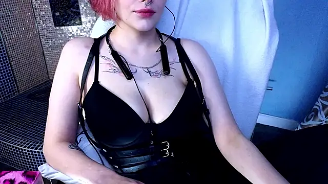 Snapshot of Eniferi chatting on February 2026 11:25:01 PM Eniferi online show from February 2026 11:25:01 PM