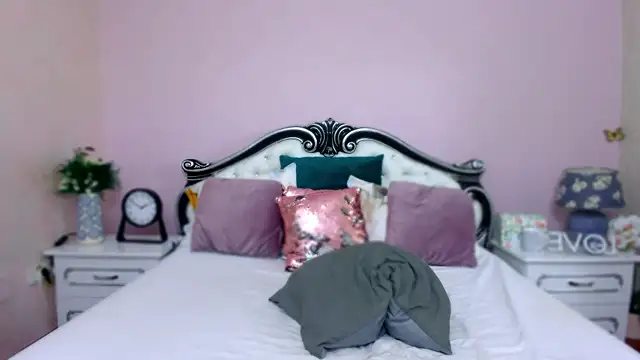 Missy Skye online show from November 2025 06:13:02 AM