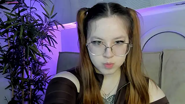 Snapshot of Krysadapp chatting on April 2026 11:51:02 PM Krysadapp online show from April 2026 11:51:02 PM