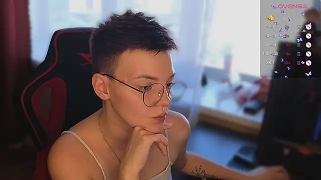 KrisNeal online show from September 2025 09:19:02 AM