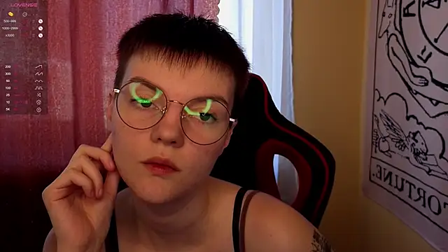 KrisNeal online show from October 2025 09:50:02 AM