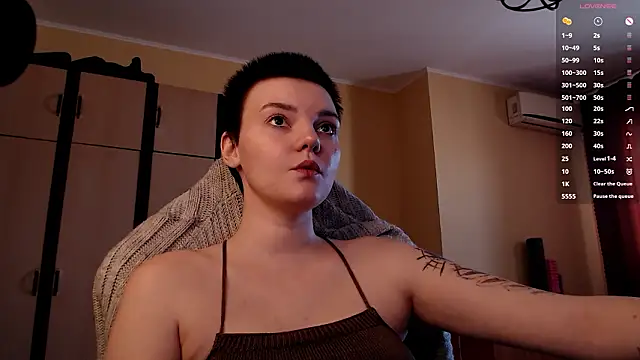 Snapshot of KrisNeal chatting on March 2026 09:14:01 AM KrisNeal online show from March 2026 09:14:01 AM