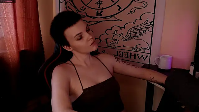 Snapshot of KrisNeal chatting on April 2026 08:55:01 AM KrisNeal online show from April 2026 08:55:01 AM