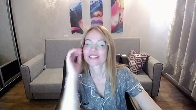 shy hot cat online show from September 2025 10:17:01 AM