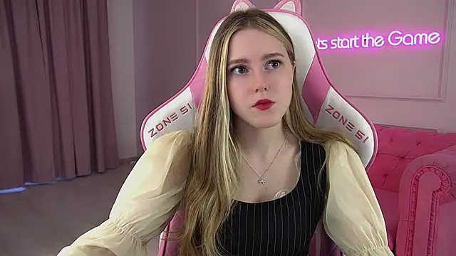 Snapshot of LexiBookwell chatting on March 2026 06:29:01 AM LexiBookwell online show from March 2026 06:29:01 AM