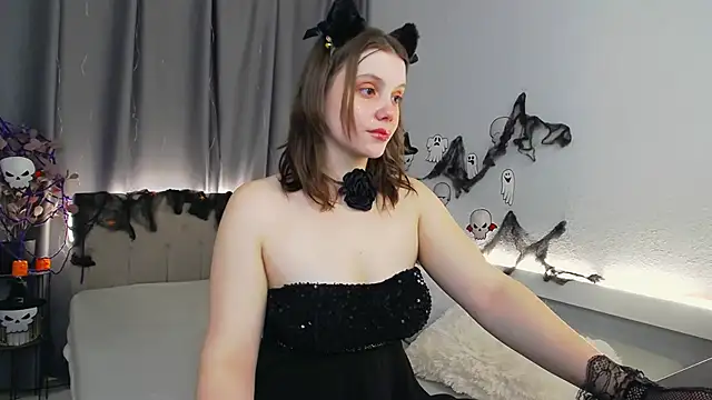 SoftLolli online show from October 2025 06:48:01 AM