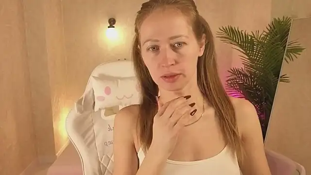 Snapshot of bella_li__ chatting on October 2025 01:06:01 AM bella li online show from October 2025 01:06:01 AM