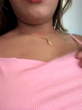 Snapshot of MayaMoanXXX chatting on October 2025 01:08:02 PM MayaMoanXXX online show from October 2025 01:08:02 PM