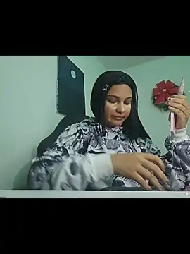 Snapshot of MaoMaoLa chatting on December 2025 05:35:02 AM MaoMaoLa online show from December 2025 05:35:02 AM