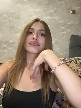 Elizabeth Tay online show from September 2025 05:57:02 PM