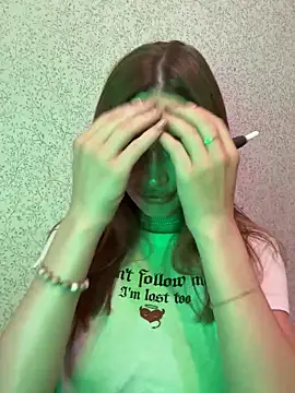 Elizabeth Tay online show from October 2025 04:50:01 PM