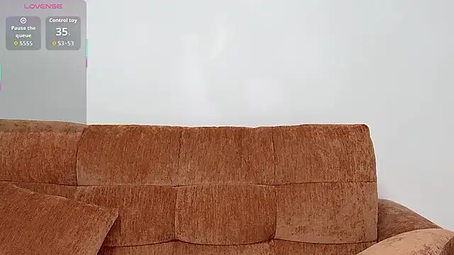 Snapshot of qiqi-2025 chatting on February 2026 09:11:02 PM qiqi-2025 online show from February 2026 09:11:02 PM