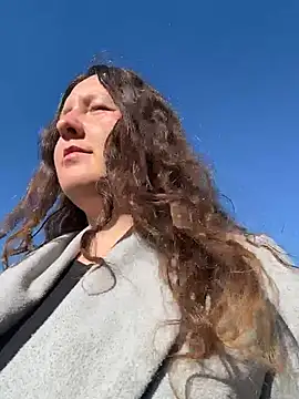 Snapshot of AnielaMarie chatting on September 2025 02:52:02 PM AnielaMarie online show from September 2025 02:52:02 PM