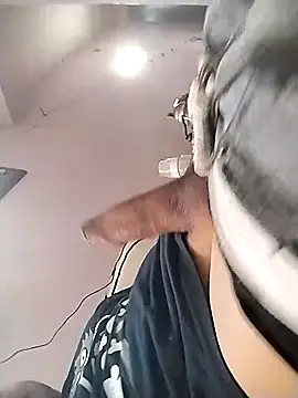 Snapshot of reycam97 chatting on April 2026 02:23:01 PM reycam97 online show from April 2026 02:23:01 PM