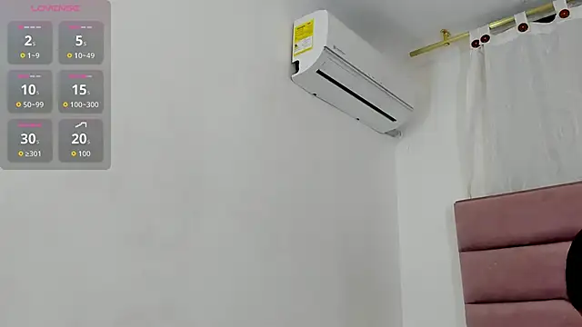 miajhonsonx online show from January 2026 02:42:02 PM