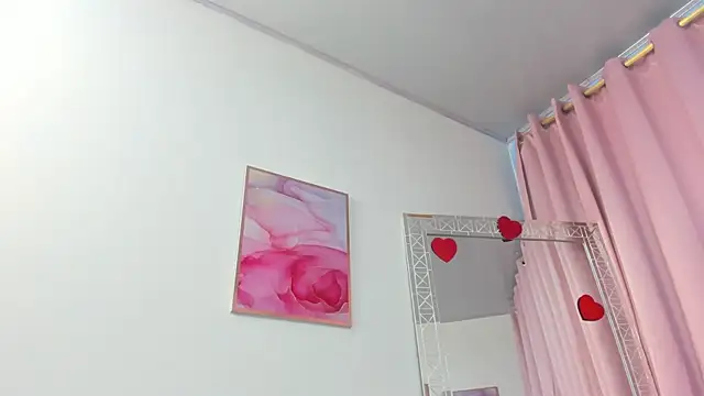 miajhonsonx online show from June 2026 02:19:02 PM