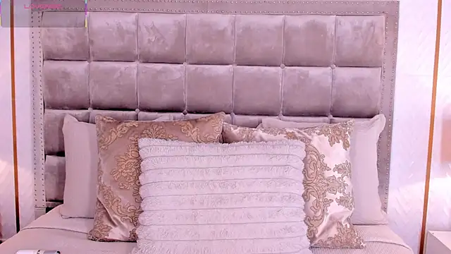 Snapshot of DakotaWangi chatting on June 2026 03:49:01 AM DakotaWangi online show from June 2026 03:49:01 AM