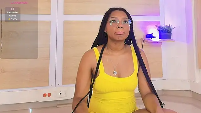 ValeryCortezm online show from November 2025 02:07:02 PM