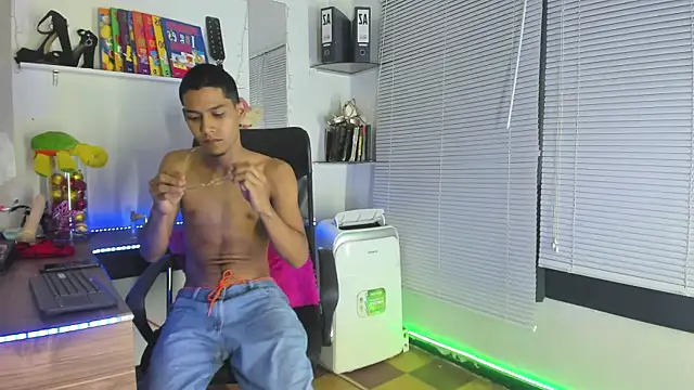 xxKamadevaxx online show from September 2025 08:30:01 PM