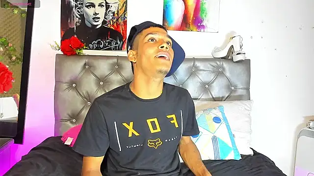 Snapshot of xxKamadevaxx chatting on January 2026 12:57:01 AM xxKamadevaxx online show from January 2026 12:57:01 AM