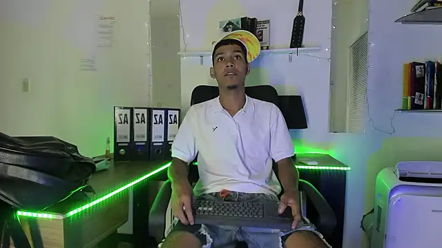 Snapshot of xxKamadevaxx chatting on January 2026 12:59:02 AM xxKamadevaxx online show from January 2026 12:59:02 AM