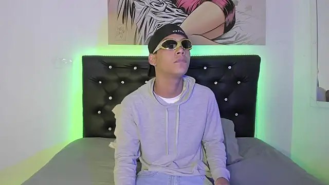 Snapshot of xxKamadevaxx chatting on February 2026 12:32:01 PM xxKamadevaxx online show from February 2026 12:32:01 PM