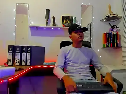 Snapshot of xxKamadevaxx chatting on March 2026 12:33:01 PM xxKamadevaxx online show from March 2026 12:33:01 PM