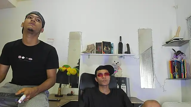 Snapshot of xxKamadevaxx chatting on April 2026 06:27:02 PM xxKamadevaxx online show from April 2026 06:27:02 PM