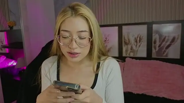 tokyoluu online show from September 2025 09:49:01 PM