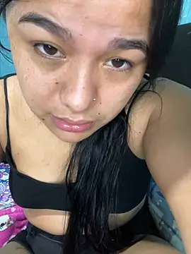 Snapshot of April_Becker chatting on May 2026 03:22:01 AM April Becker online show from May 2026 03:22:01 AM