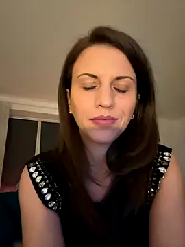 Snapshot of ScarlettNoirr chatting on November 2025 08:42:01 PM ScarlettNoirr online show from November 2025 08:42:01 PM