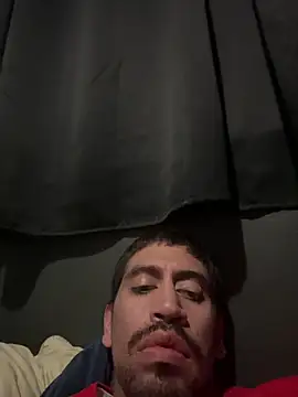 Snapshot of busnfatnutsLildee chatting on November 2025 07:27:01 AM busnfatnutsLildee online show from November 2025 07:27:01 AM