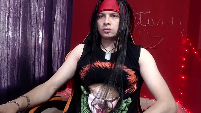 Snapshot of stvn_hot chatting on January 2026 04:33:02 PM stvn hot online show from January 2026 04:33:02 PM