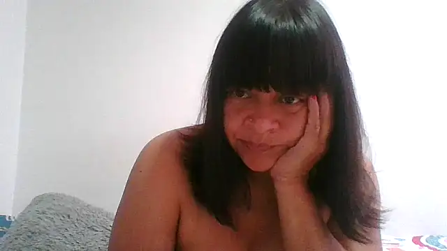 adri89-g online show from February 2026 01:37:02 PM