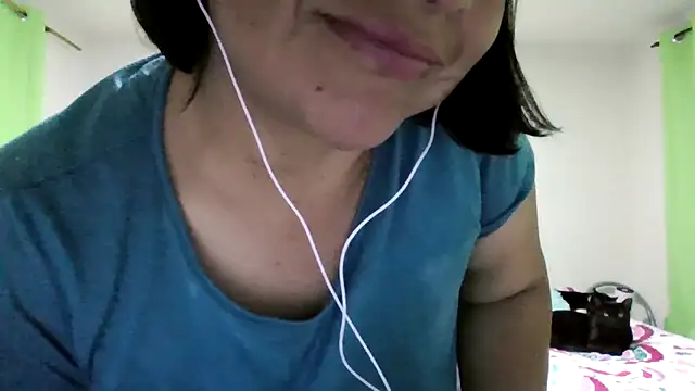 adri89-g online show from June 2026 01:07:02 AM