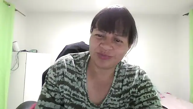 adri89-g online show from July 2026 03:42:01 AM