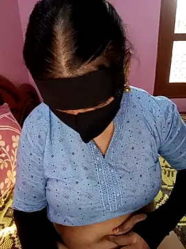 Snapshot of KannadaTamilTeluguBeauty chatting on November 2025 10:59:02 AM KannadaTamilTeluguBeauty online show from November 2025 10:59:02 AM