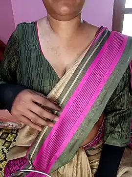 Snapshot of KannadaTamilTeluguBeauty chatting on November 2025 06:44:01 AM KannadaTamilTeluguBeauty online show from November 2025 06:44:01 AM