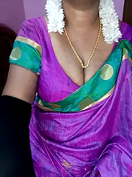 Snapshot of KannadaTamilTeluguBeauty chatting on November 2025 06:41:02 PM KannadaTamilTeluguBeauty online show from November 2025 06:41:02 PM