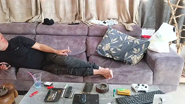 Snapshot of Alexis21821 chatting on April 2026 01:52:01 PM Alexis21821 online show from April 2026 01:52:01 PM