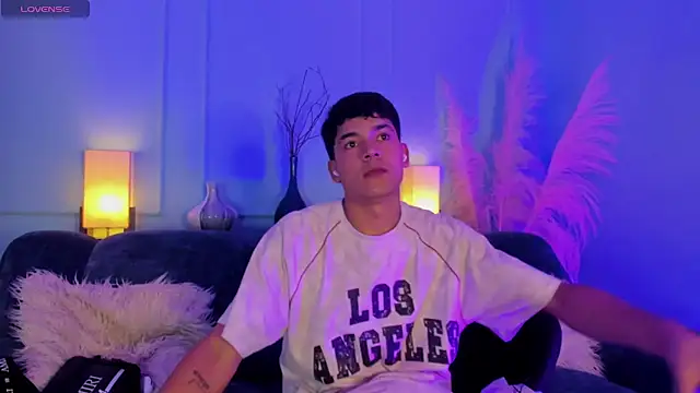 SandroVeyra online show from November 2025 01:27:01 AM