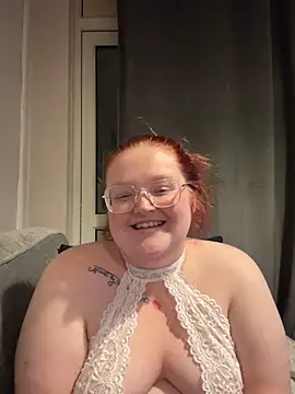 Snapshot of AmberBliss-X chatting on November 2025 09:35:02 PM AmberBliss-X online show from November 2025 09:35:02 PM