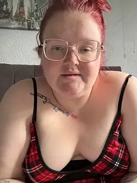 Snapshot of AmberBliss-X chatting on May 2026 07:36:01 AM AmberBliss-X online show from May 2026 07:36:01 AM