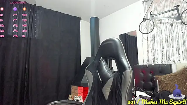 Snapshot of Almaazz chatting on November 2025 07:47:02 PM Almaazz online show from November 2025 07:47:02 PM