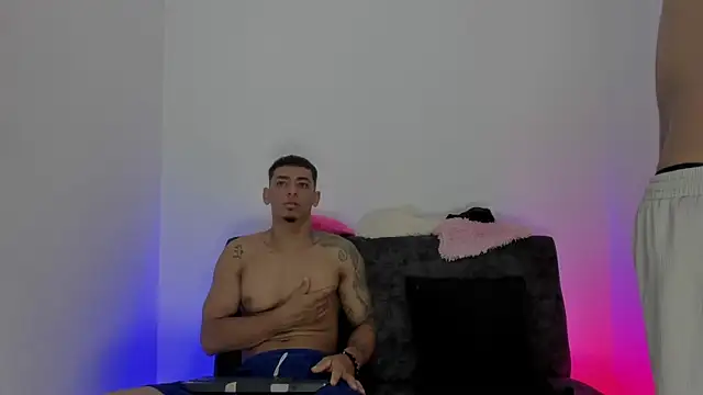 maykel and mike online show from October 2025 02:49:01 PM