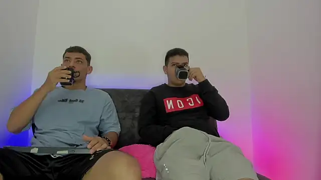 maykel and mike online show from October 2025 10:49:02 AM