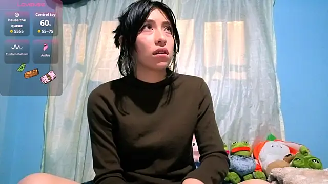 Snapshot of Sullyoonn chatting on March 2026 05:00:02 AM Sullyoonn online show from March 2026 05:00:02 AM