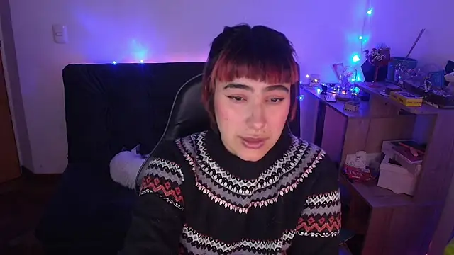 Snapshot of Miacatsito3 chatting on April 2026 05:41:01 AM Miacatsito3 online show from April 2026 05:41:01 AM